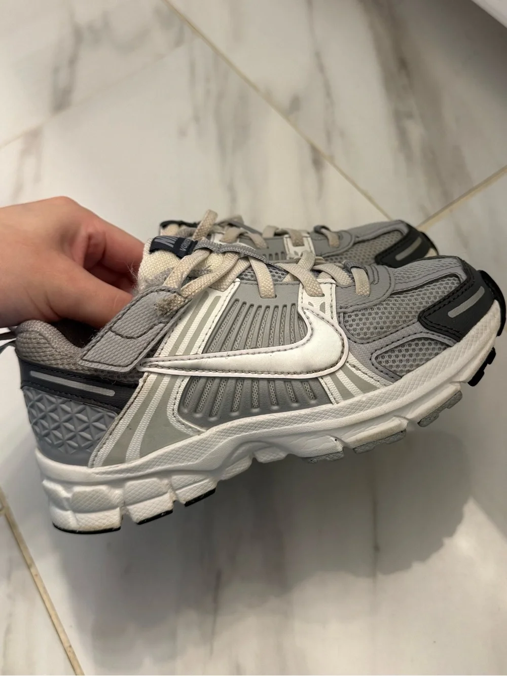 Nike Vomero 5 Preschool in Pure Platinum